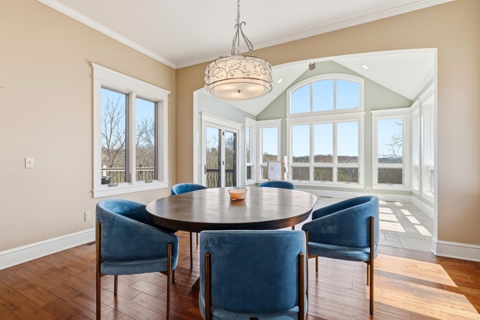 4 Linden, GALENA, Illinois 61036, 5 Bedrooms Bedrooms, ,4 BathroomsBathrooms,House,For Sale,Linden,202602363