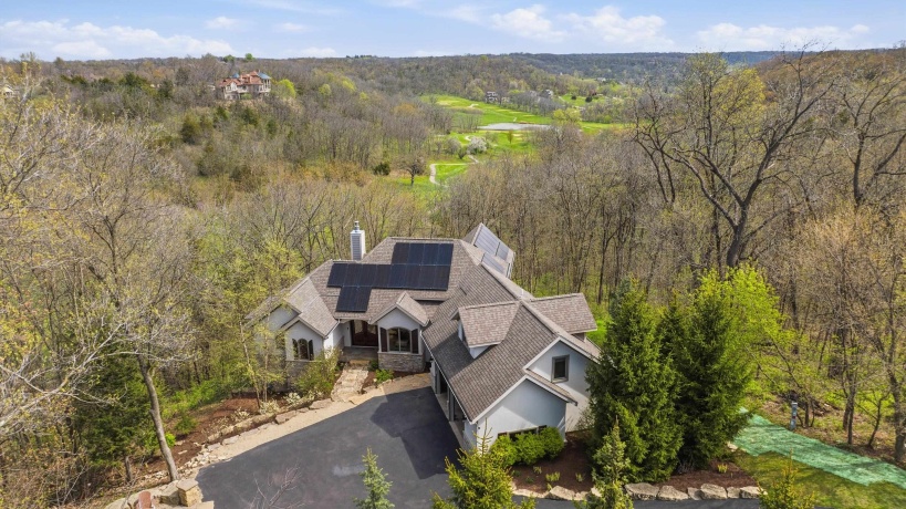 4 Linden, GALENA, Illinois 61036, 5 Bedrooms Bedrooms, ,4 BathroomsBathrooms,House,For Sale,Linden,202602363