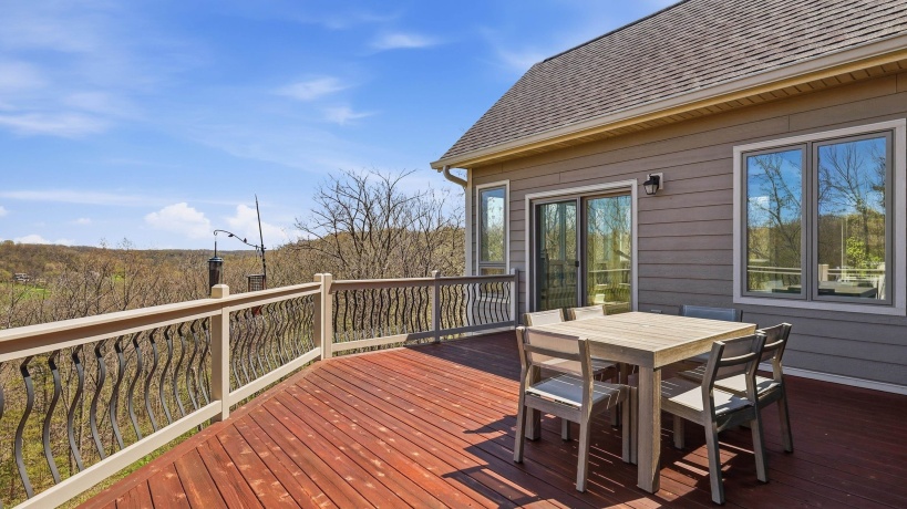 4 Linden, GALENA, Illinois 61036, 5 Bedrooms Bedrooms, ,4 BathroomsBathrooms,House,For Sale,Linden,202602363