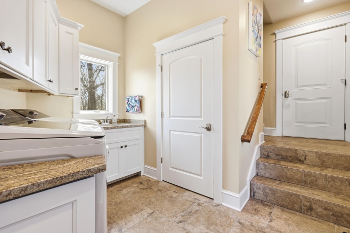 4 Linden, GALENA, Illinois 61036, 5 Bedrooms Bedrooms, ,4 BathroomsBathrooms,House,For Sale,Linden,202602363