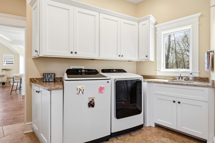 4 Linden, GALENA, Illinois 61036, 5 Bedrooms Bedrooms, ,4 BathroomsBathrooms,House,For Sale,Linden,202602363