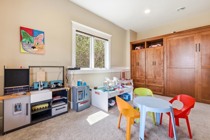 4 Linden, GALENA, Illinois 61036, 5 Bedrooms Bedrooms, ,4 BathroomsBathrooms,House,For Sale,Linden,202602363