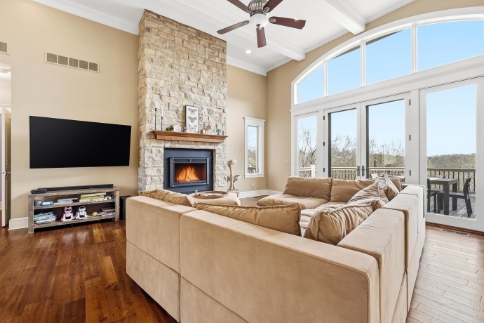 4 Linden, GALENA, Illinois 61036, 5 Bedrooms Bedrooms, ,4 BathroomsBathrooms,House,For Sale,Linden,202602363