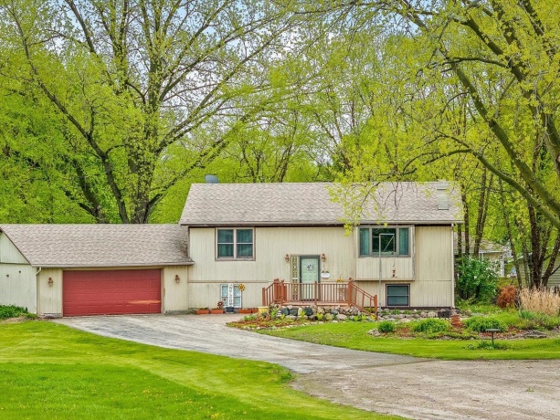 9701 Shore, MACHESNEY PARK, Illinois 61115, 3 Bedrooms Bedrooms, ,2 BathroomsBathrooms,House,For Sale,Shore,202602365