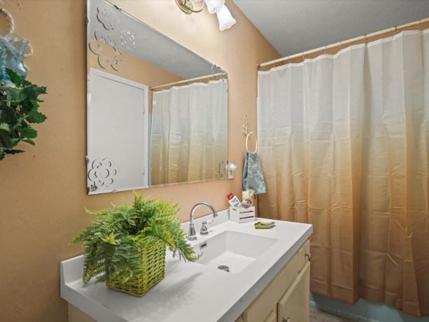 9701 Shore, MACHESNEY PARK, Illinois 61115, 3 Bedrooms Bedrooms, ,2 BathroomsBathrooms,House,For Sale,Shore,202602365