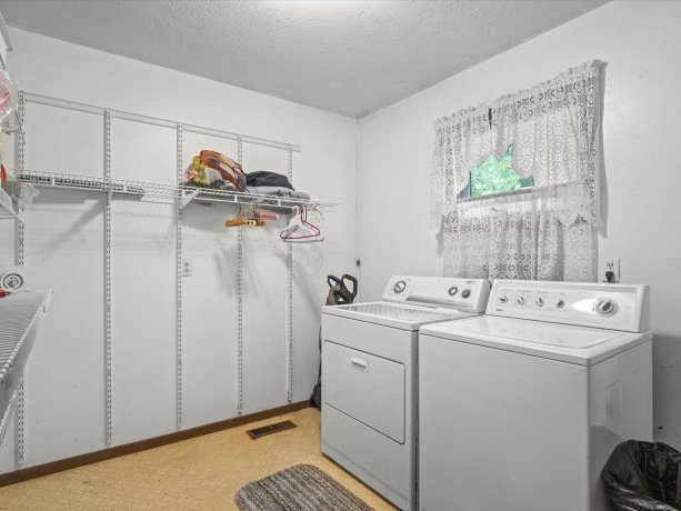 9701 Shore, MACHESNEY PARK, Illinois 61115, 3 Bedrooms Bedrooms, ,2 BathroomsBathrooms,House,For Sale,Shore,202602365