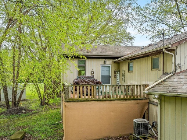 9701 Shore, MACHESNEY PARK, Illinois 61115, 3 Bedrooms Bedrooms, ,2 BathroomsBathrooms,House,For Sale,Shore,202602365