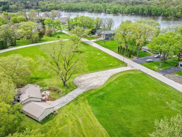 9701 Shore, MACHESNEY PARK, Illinois 61115, 3 Bedrooms Bedrooms, ,2 BathroomsBathrooms,House,For Sale,Shore,202602365