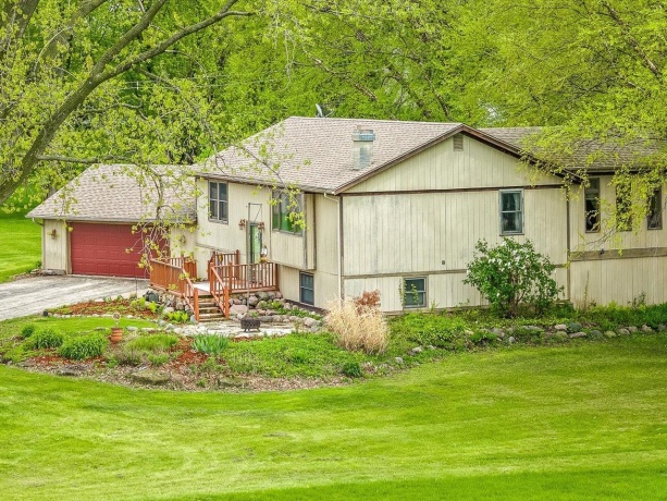 9701 Shore, MACHESNEY PARK, Illinois 61115, 3 Bedrooms Bedrooms, ,2 BathroomsBathrooms,House,For Sale,Shore,202602365