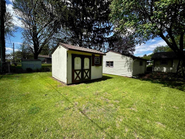 425 11TH, PECATONICA, Illinois 61063, 3 Bedrooms Bedrooms, ,1 BathroomBathrooms,House,For Sale,11TH,202602372