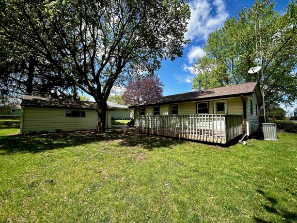 425 11TH, PECATONICA, Illinois 61063, 3 Bedrooms Bedrooms, ,1 BathroomBathrooms,House,For Sale,11TH,202602372