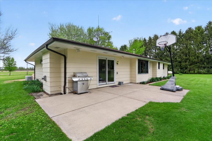 7724 Stephens, ROCKTON, Illinois 61072, 3 Bedrooms Bedrooms, ,2 BathroomsBathrooms,House,For Sale,Stephens,202602373