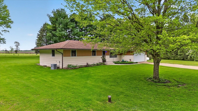 7724 Stephens, ROCKTON, Illinois 61072, 3 Bedrooms Bedrooms, ,2 BathroomsBathrooms,House,For Sale,Stephens,202602373