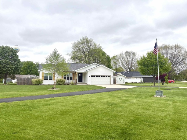 805 Market, Hennepin, Illinois 61327, 3 Bedrooms Bedrooms, ,2 BathroomsBathrooms,House,For Sale,Market,202602376