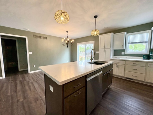 805 Market, Hennepin, Illinois 61327, 3 Bedrooms Bedrooms, ,2 BathroomsBathrooms,House,For Sale,Market,202602376