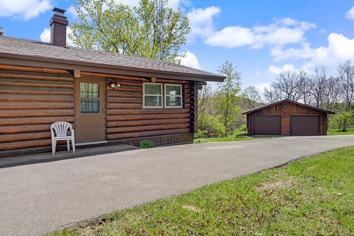 18 Sundance, GALENA, Illinois 61036, 3 Bedrooms Bedrooms, ,2 BathroomsBathrooms,House,For Sale,Sundance,202602377