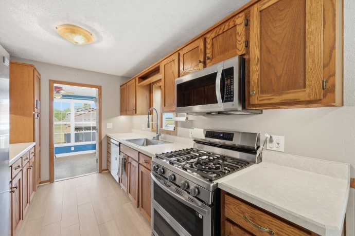 5310 DAILETTE, ROCKFORD, Illinois 61102, 2 Bedrooms Bedrooms, ,2 BathroomsBathrooms,House,For Sale,DAILETTE,202602379