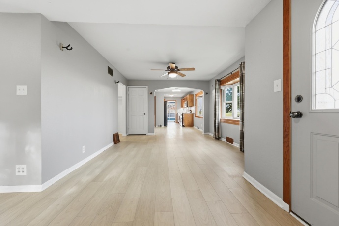 5310 DAILETTE, ROCKFORD, Illinois 61102, 2 Bedrooms Bedrooms, ,2 BathroomsBathrooms,House,For Sale,DAILETTE,202602379