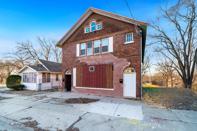 914-916 Winnebago St, ROCKFORD, Illinois 61103, ,2 Units,For Sale,Winnebago St,202601164