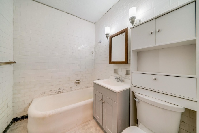 914-916 Winnebago St, ROCKFORD, Illinois 61103, ,2 Units,For Sale,Winnebago St,202601164