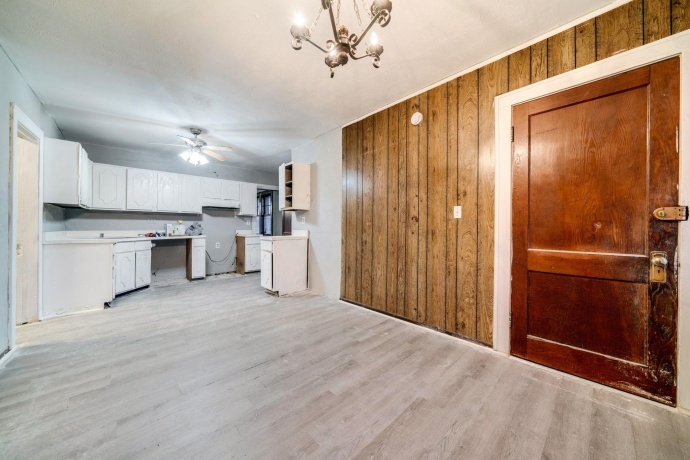 914-916 Winnebago St, ROCKFORD, Illinois 61103, ,2 Units,For Sale,Winnebago St,202601164