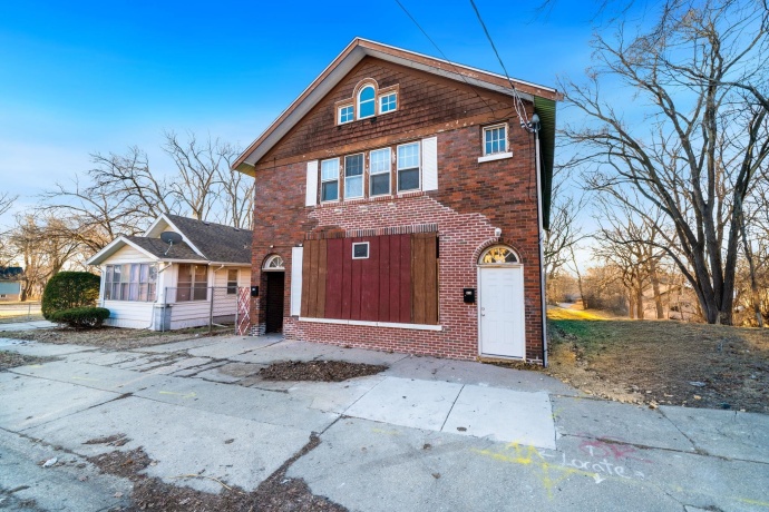 914-916 Winnebago St, ROCKFORD, Illinois 61103, ,2 Units,For Sale,Winnebago St,202601164