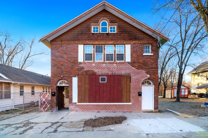 914-916 Winnebago St, ROCKFORD, Illinois 61103, ,2 Units,For Sale,Winnebago St,202601164