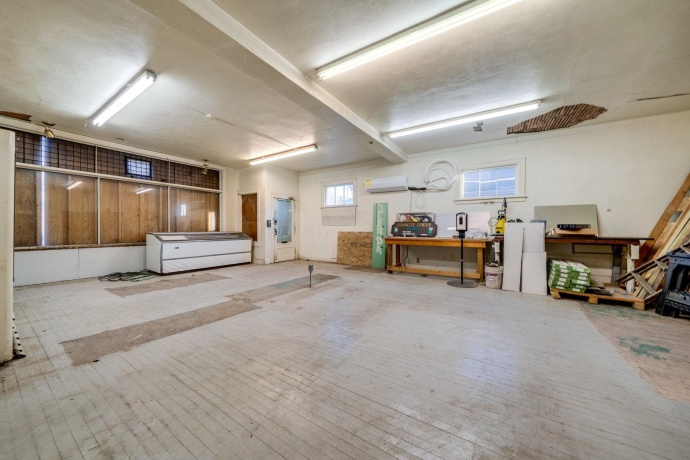 914-916 Winnebago St, ROCKFORD, Illinois 61103, ,2 Units,For Sale,Winnebago St,202601164