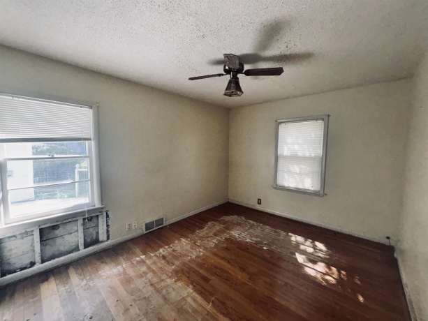 1331 Logan, FREEPORT, Illinois 61032, 3 Bedrooms Bedrooms, ,2 BathroomsBathrooms,House,For Sale,Logan,202602385