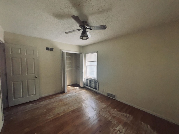 1331 Logan, FREEPORT, Illinois 61032, 3 Bedrooms Bedrooms, ,2 BathroomsBathrooms,House,For Sale,Logan,202602385