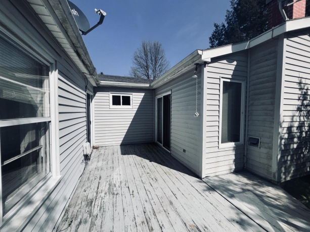 1331 Logan, FREEPORT, Illinois 61032, 3 Bedrooms Bedrooms, ,2 BathroomsBathrooms,House,For Sale,Logan,202602385