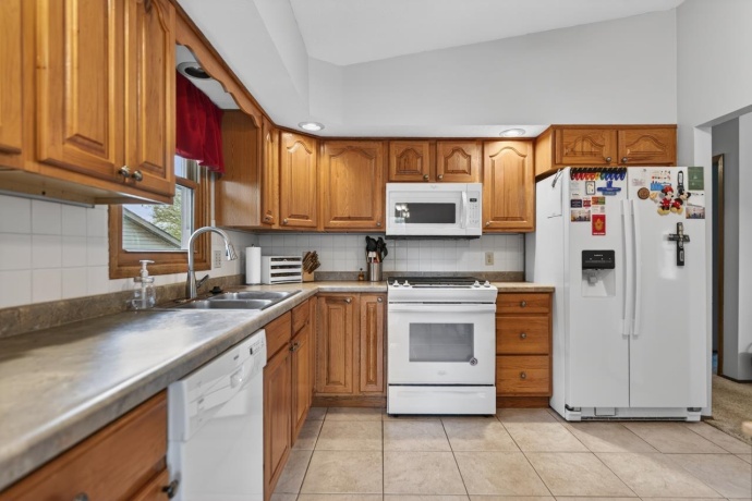 5965 Chandler, ROCKFORD, Illinois 61114, 4 Bedrooms Bedrooms, ,3 BathroomsBathrooms,House,For Sale,Chandler,202602386