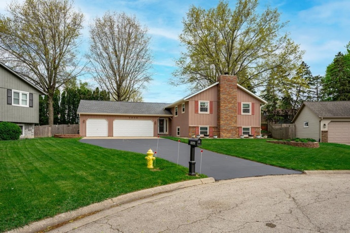 5965 Chandler, ROCKFORD, Illinois 61114, 4 Bedrooms Bedrooms, ,3 BathroomsBathrooms,House,For Sale,Chandler,202602386