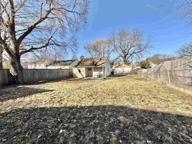 314 London, ROCKFORD, Illinois 61107, 3 Bedrooms Bedrooms, ,1 BathroomBathrooms,House,For Sale,London,202601346