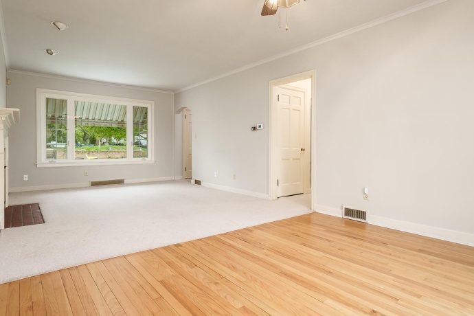 1225 28th, ROCKFORD, Illinois 61108, 2 Bedrooms Bedrooms, ,1 BathroomBathrooms,House,For Sale,28th,202602389