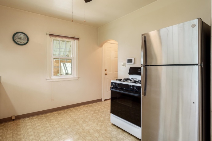 1225 28th, ROCKFORD, Illinois 61108, 2 Bedrooms Bedrooms, ,1 BathroomBathrooms,House,For Sale,28th,202602389