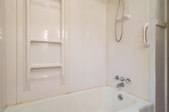 1225 28th, ROCKFORD, Illinois 61108, 2 Bedrooms Bedrooms, ,1 BathroomBathrooms,House,For Sale,28th,202602389