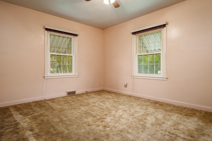 1225 28th, ROCKFORD, Illinois 61108, 2 Bedrooms Bedrooms, ,1 BathroomBathrooms,House,For Sale,28th,202602389