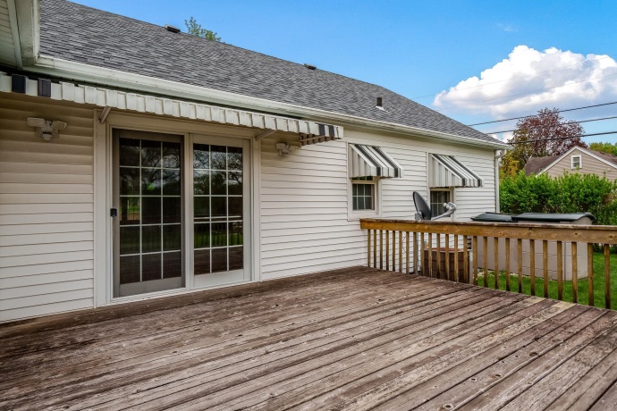 1225 28th, ROCKFORD, Illinois 61108, 2 Bedrooms Bedrooms, ,1 BathroomBathrooms,House,For Sale,28th,202602389