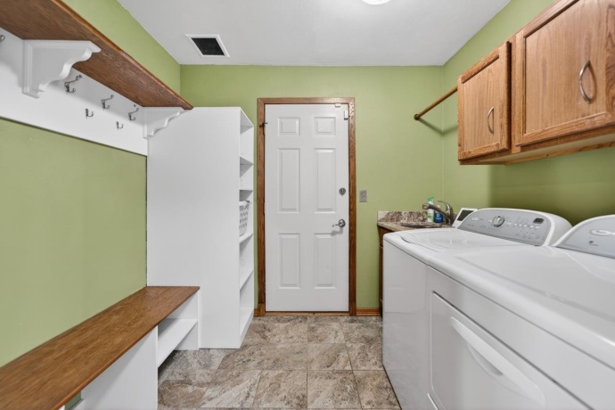 11145 ABBOTSFORD, BELVIDERE, Illinois 61008, 5 Bedrooms Bedrooms, ,3 BathroomsBathrooms,House,For Sale,ABBOTSFORD,202602392