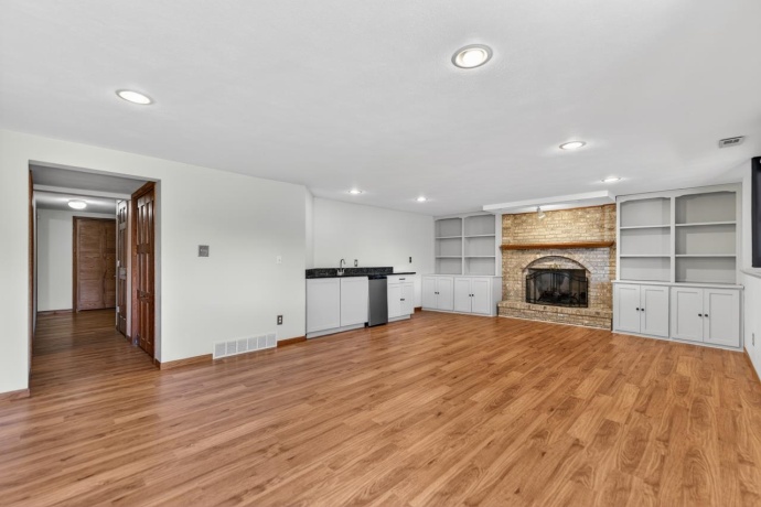 11145 ABBOTSFORD, BELVIDERE, Illinois 61008, 5 Bedrooms Bedrooms, ,3 BathroomsBathrooms,House,For Sale,ABBOTSFORD,202602392