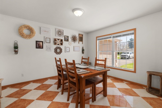 137 Lamplighter Loop SE, POPLAR GROVE, Illinois 61065, 4 Bedrooms Bedrooms, ,2 BathroomsBathrooms,House,For Sale,Lamplighter Loop SE,202602394