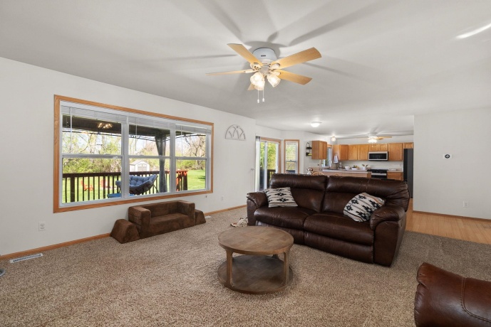 137 Lamplighter Loop SE, POPLAR GROVE, Illinois 61065, 4 Bedrooms Bedrooms, ,2 BathroomsBathrooms,House,For Sale,Lamplighter Loop SE,202602394