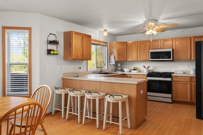 137 Lamplighter Loop SE, POPLAR GROVE, Illinois 61065, 4 Bedrooms Bedrooms, ,2 BathroomsBathrooms,House,For Sale,Lamplighter Loop SE,202602394