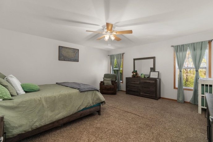 137 Lamplighter Loop SE, POPLAR GROVE, Illinois 61065, 4 Bedrooms Bedrooms, ,2 BathroomsBathrooms,House,For Sale,Lamplighter Loop SE,202602394