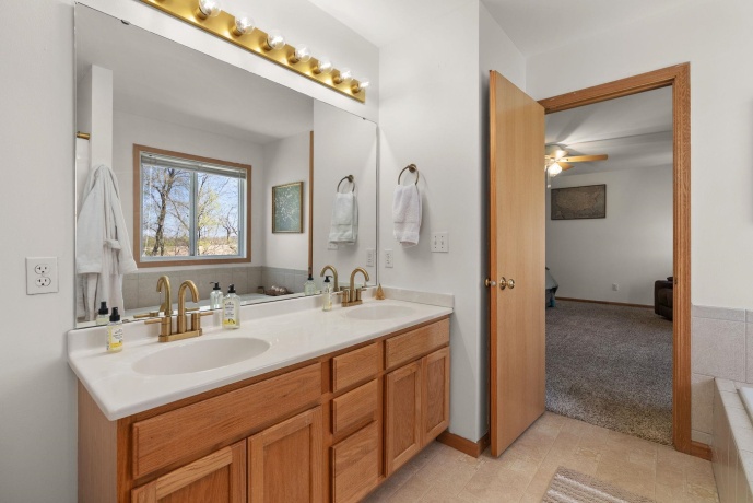 137 Lamplighter Loop SE, POPLAR GROVE, Illinois 61065, 4 Bedrooms Bedrooms, ,2 BathroomsBathrooms,House,For Sale,Lamplighter Loop SE,202602394