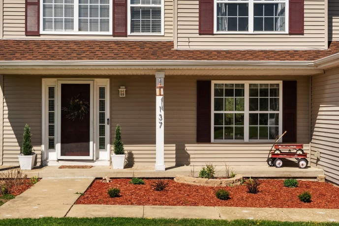 137 Lamplighter Loop SE, POPLAR GROVE, Illinois 61065, 4 Bedrooms Bedrooms, ,2 BathroomsBathrooms,House,For Sale,Lamplighter Loop SE,202602394