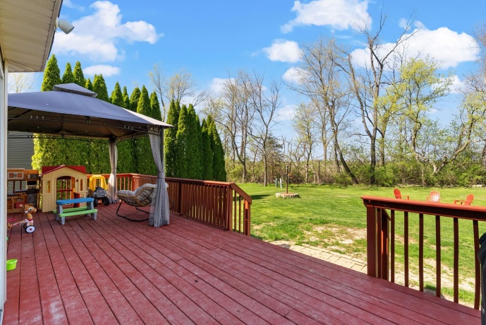 137 Lamplighter Loop SE, POPLAR GROVE, Illinois 61065, 4 Bedrooms Bedrooms, ,2 BathroomsBathrooms,House,For Sale,Lamplighter Loop SE,202602394