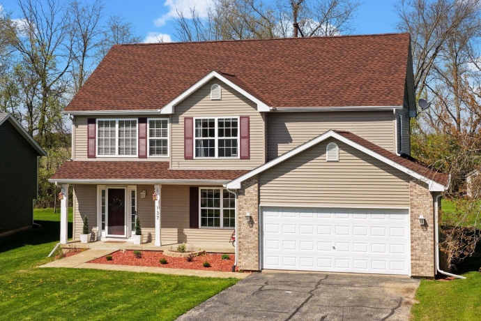 137 Lamplighter Loop SE, POPLAR GROVE, Illinois 61065, 4 Bedrooms Bedrooms, ,2 BathroomsBathrooms,House,For Sale,Lamplighter Loop SE,202602394