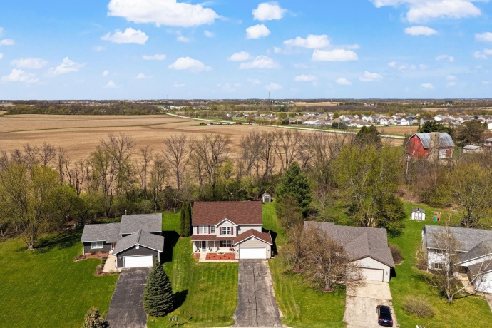 137 Lamplighter Loop SE, POPLAR GROVE, Illinois 61065, 4 Bedrooms Bedrooms, ,2 BathroomsBathrooms,House,For Sale,Lamplighter Loop SE,202602394